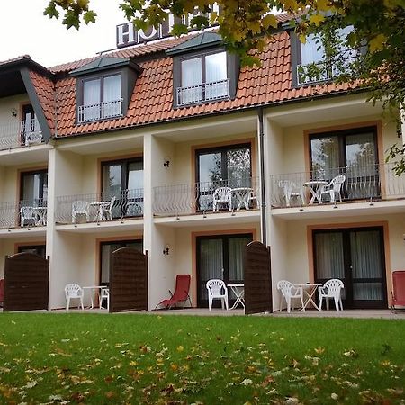 באד קוניגסהופן אים גראבפלד Landhotel Vierjahreszeiten מראה חיצוני תמונה