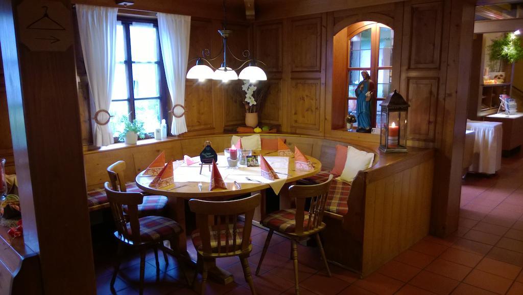 באד קוניגסהופן אים גראבפלד Landhotel Vierjahreszeiten מראה חיצוני תמונה